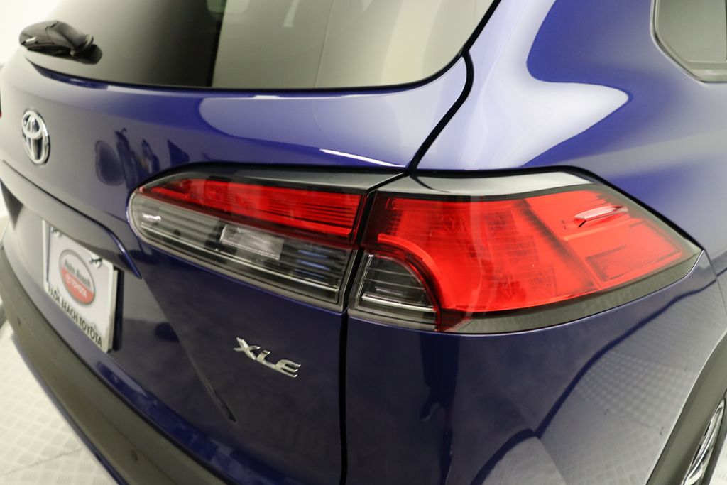 2024 Toyota Corolla Cross XLE 9