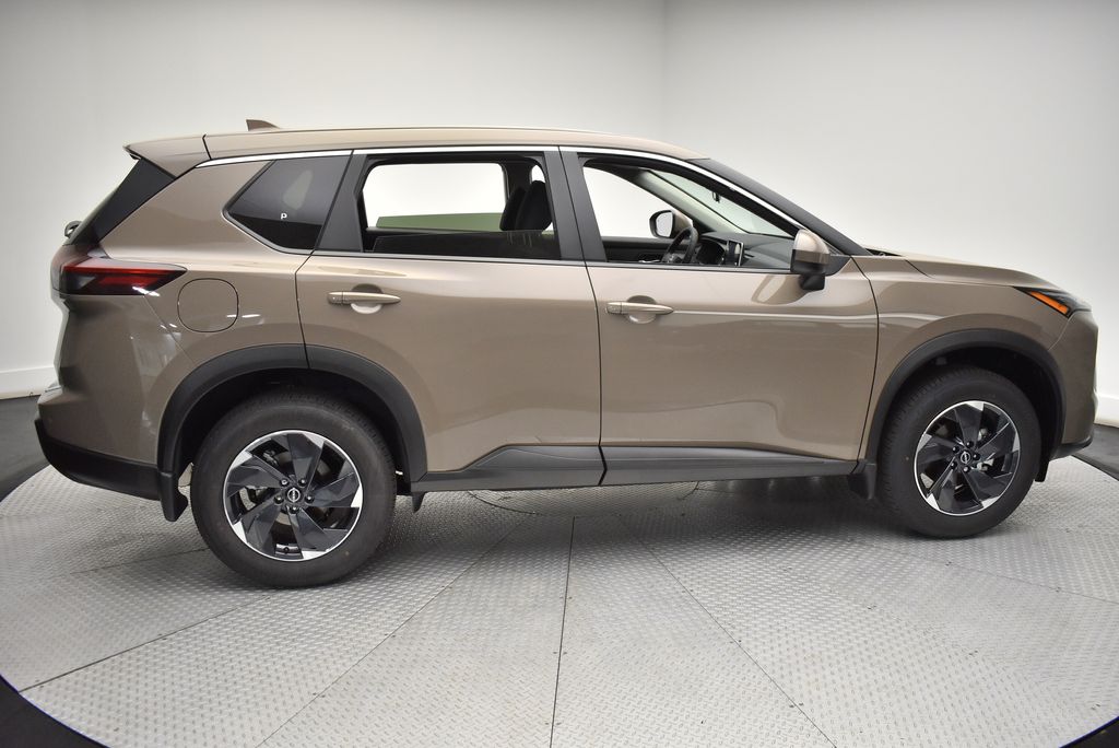 Thumbnail: 2025 Nissan Rogue - 4