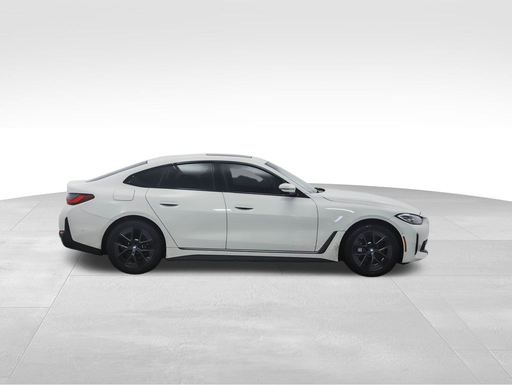 Thumbnail: 2023 BMW i4 - 6