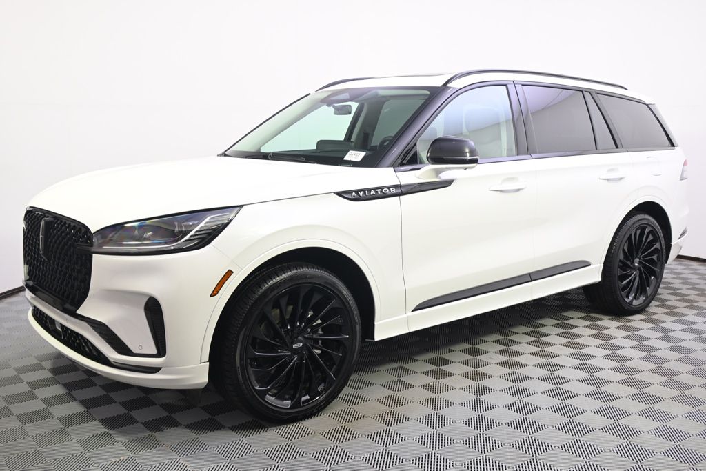 New 2026 White Lincoln Reserve image 2