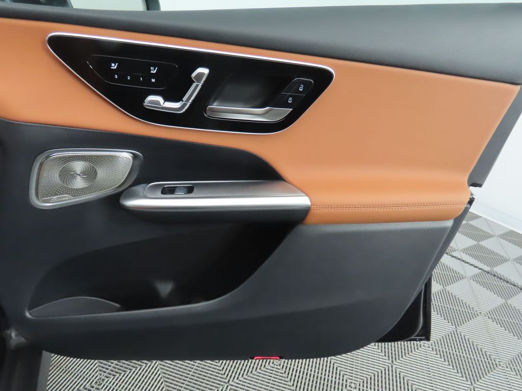 Thumbnail: 2026 Mercedes-Benz GLC - 26