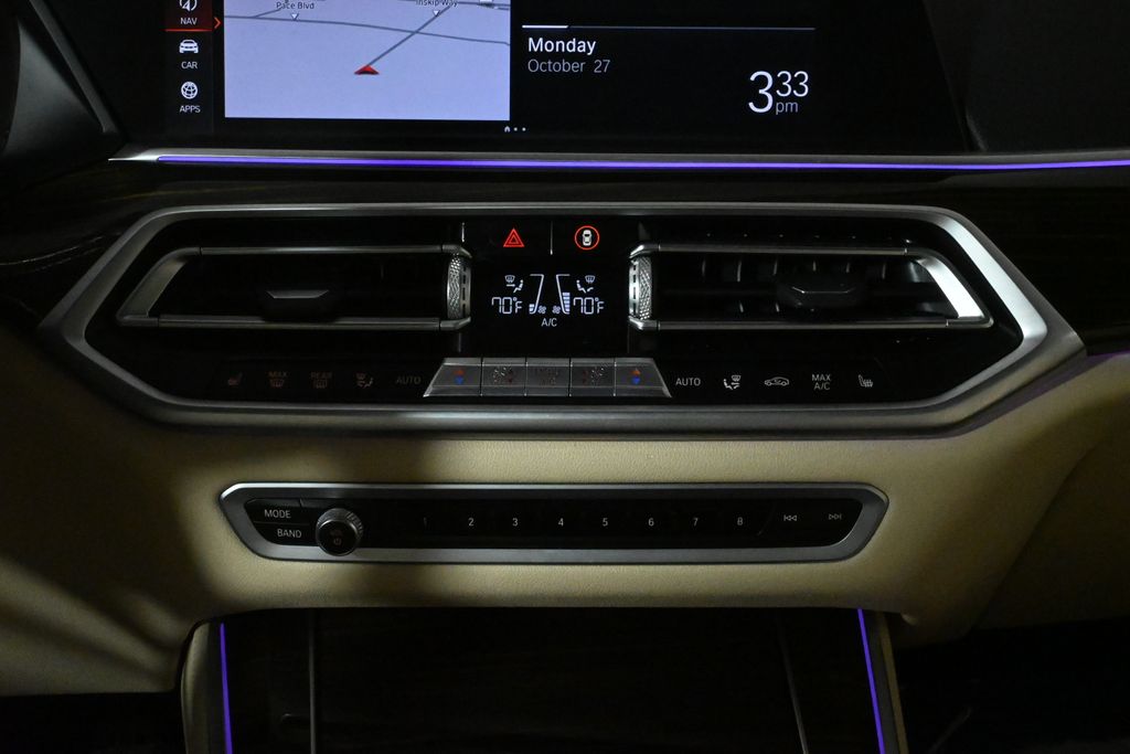 Thumbnail: 2021 BMW X5 - 23