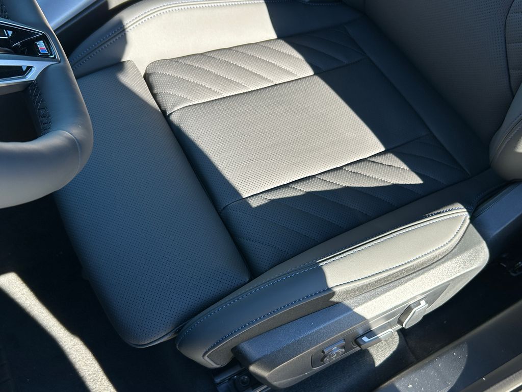 Thumbnail: 2026 BMW X3 - 15