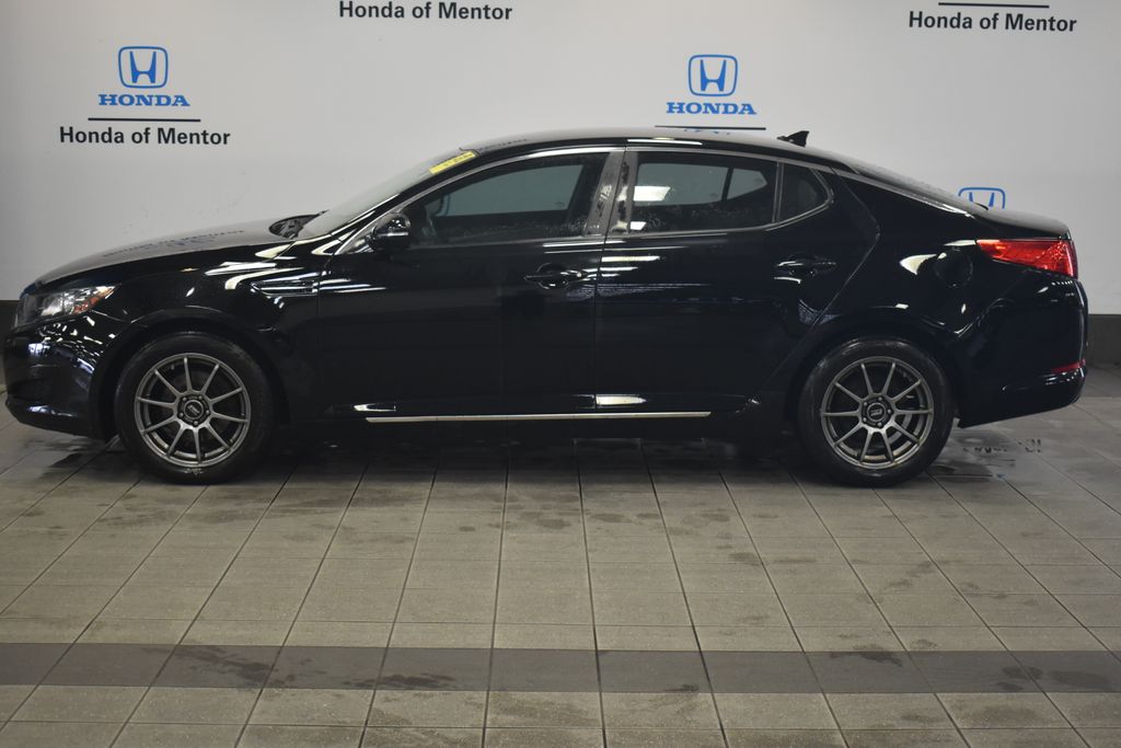 Thumbnail: 2011 Kia Optima - 4