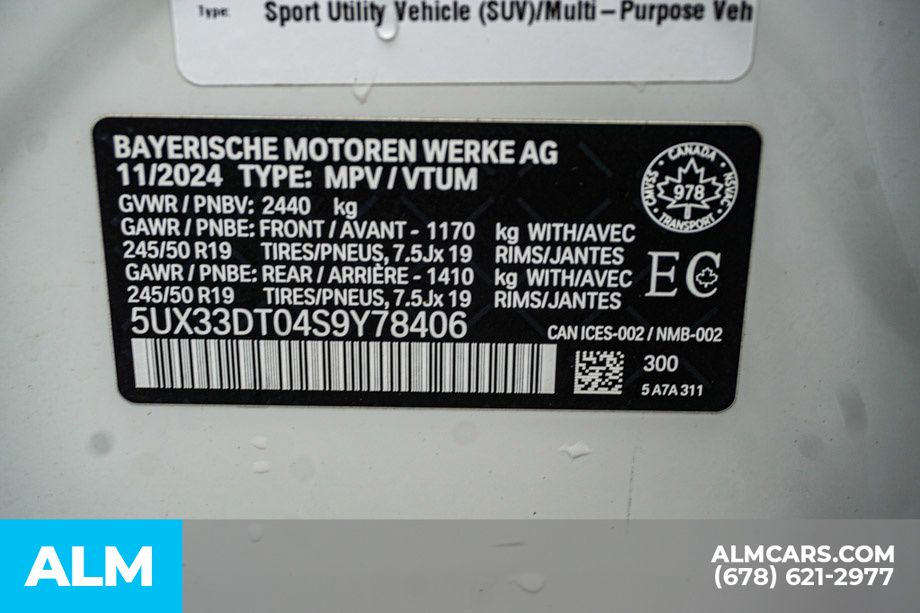 Used 2025 White BMW xDrive30i image 59