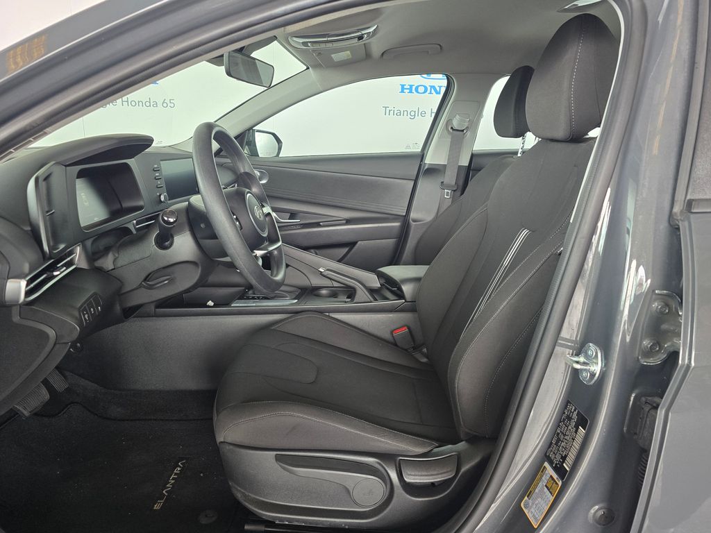 Thumbnail: 2025 Hyundai Elantra - 7