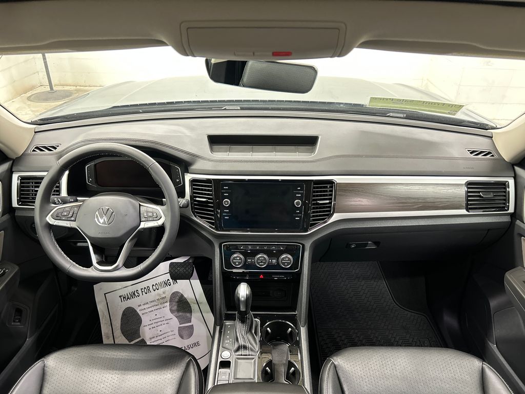 Certified Used 2022  Volkswagen 3.6L V6 SE w/Technology image 9