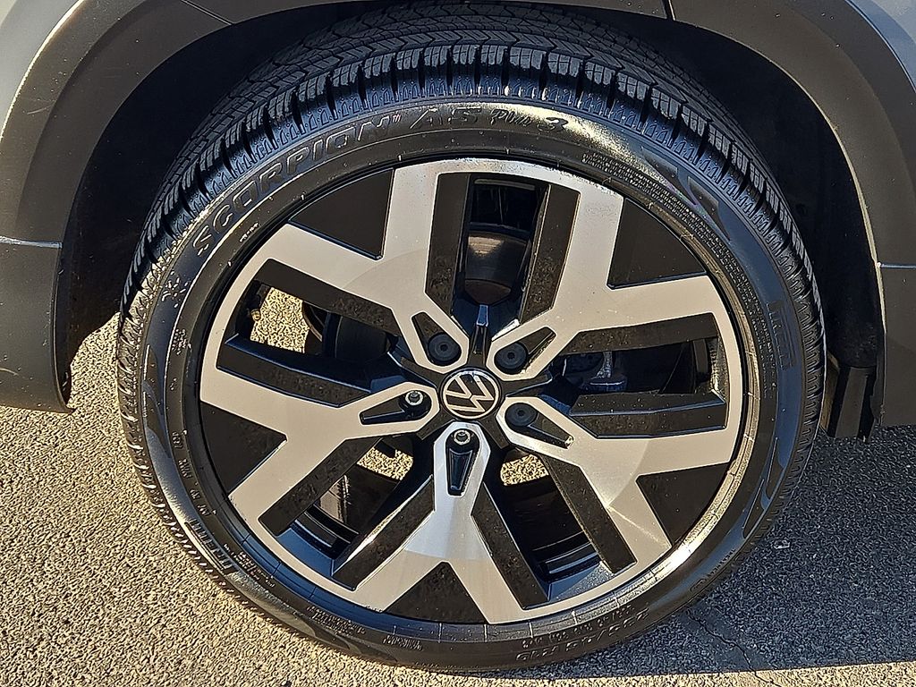 Used 2022 Volkswagen Taos For Sale in Farmington, AR