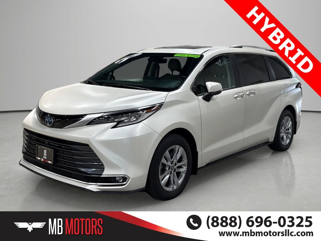 White 2023 Toyota Sienna Minivan All-Wheel Drive Continuously Variable Transmission