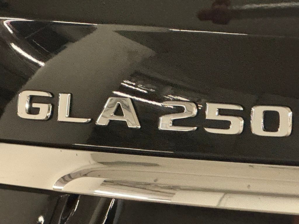 2019 Mercedes-Benz GLA GLA 250 34