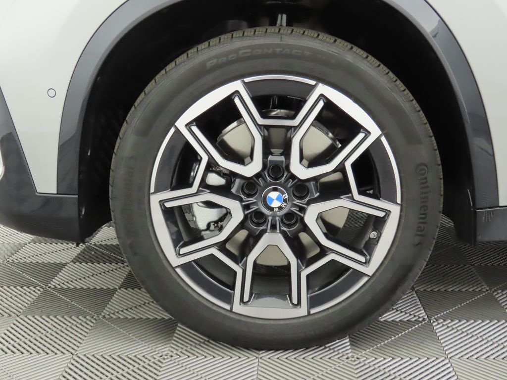 Thumbnail: 2025 BMW X1 - 31