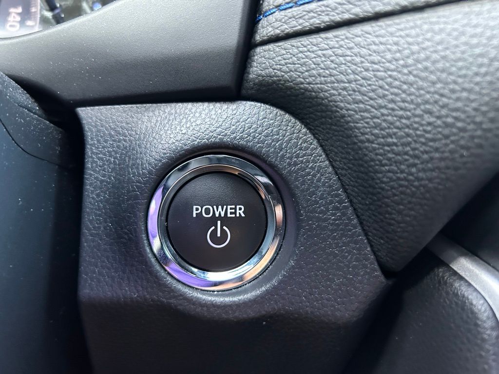 2023 Toyota RAV4 XSE 22