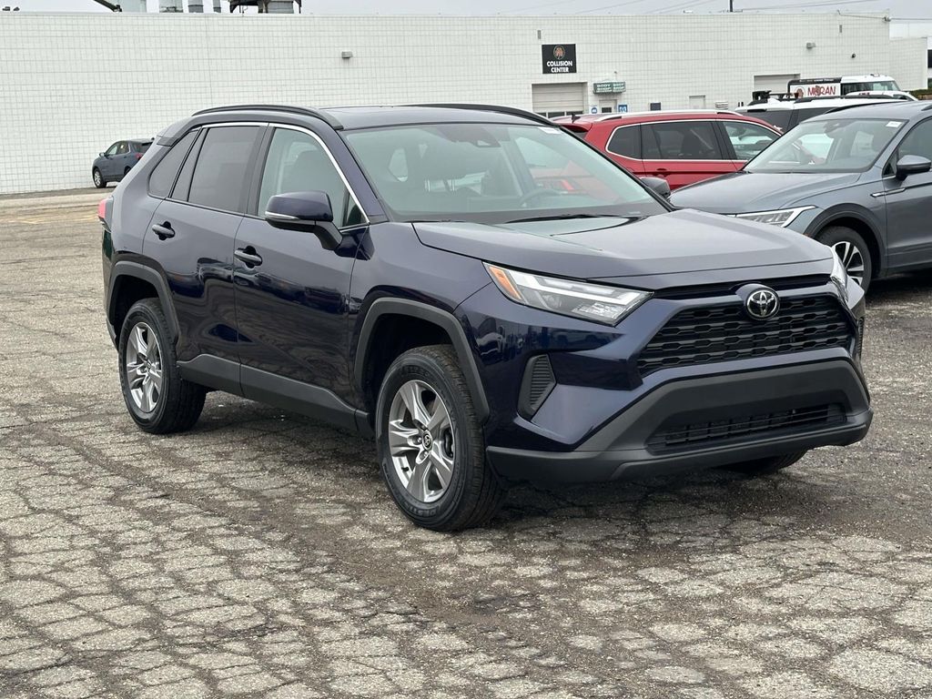 View vehicle photo 7