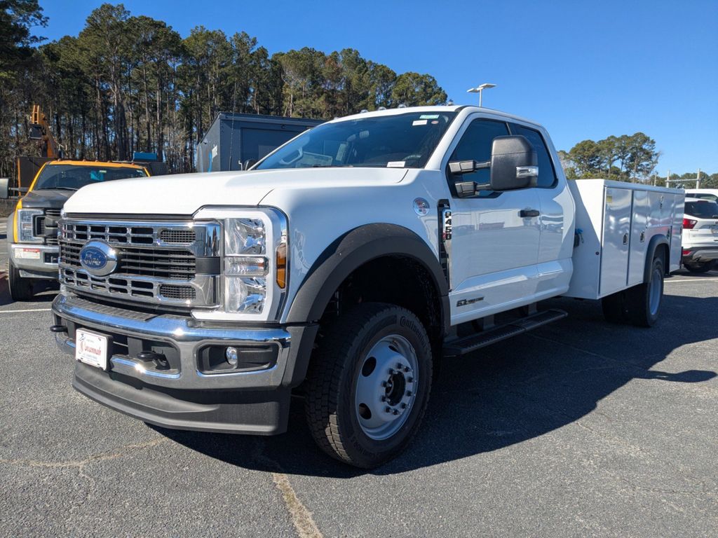 2025 Ford F-450 Chassis XL
