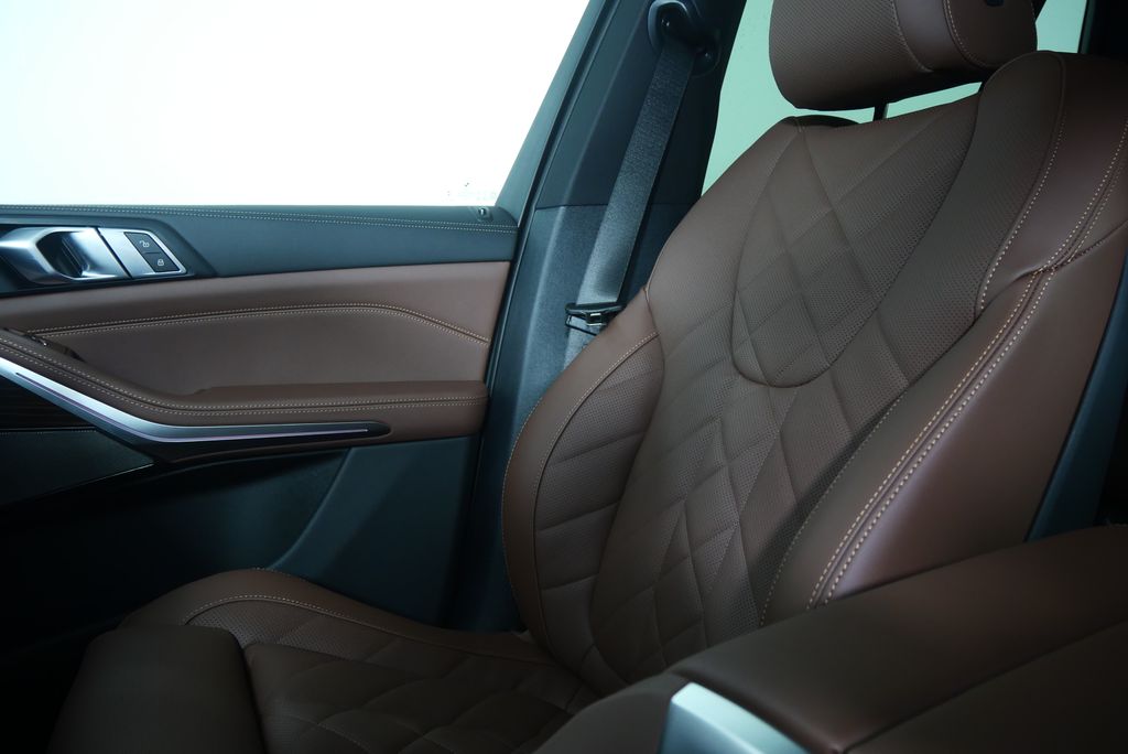 Thumbnail: 2026 BMW X5 - 23