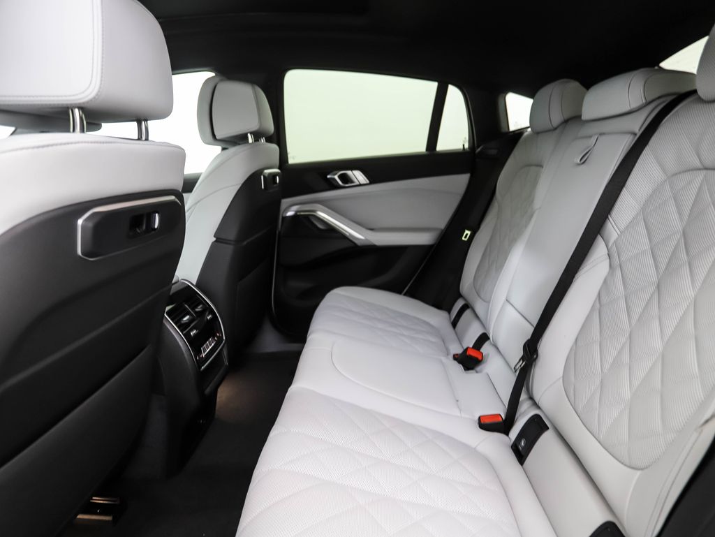 Thumbnail: 2026 BMW X6 - 22