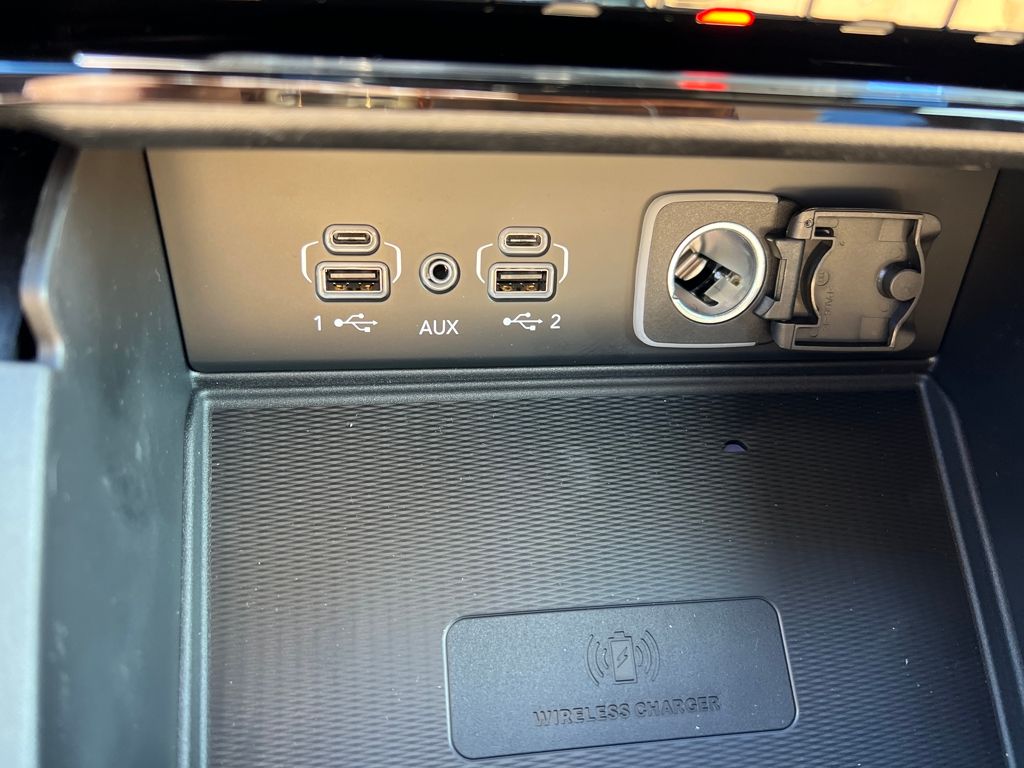 new 2025 Jeep Grand Cherokee car, priced at $57,990