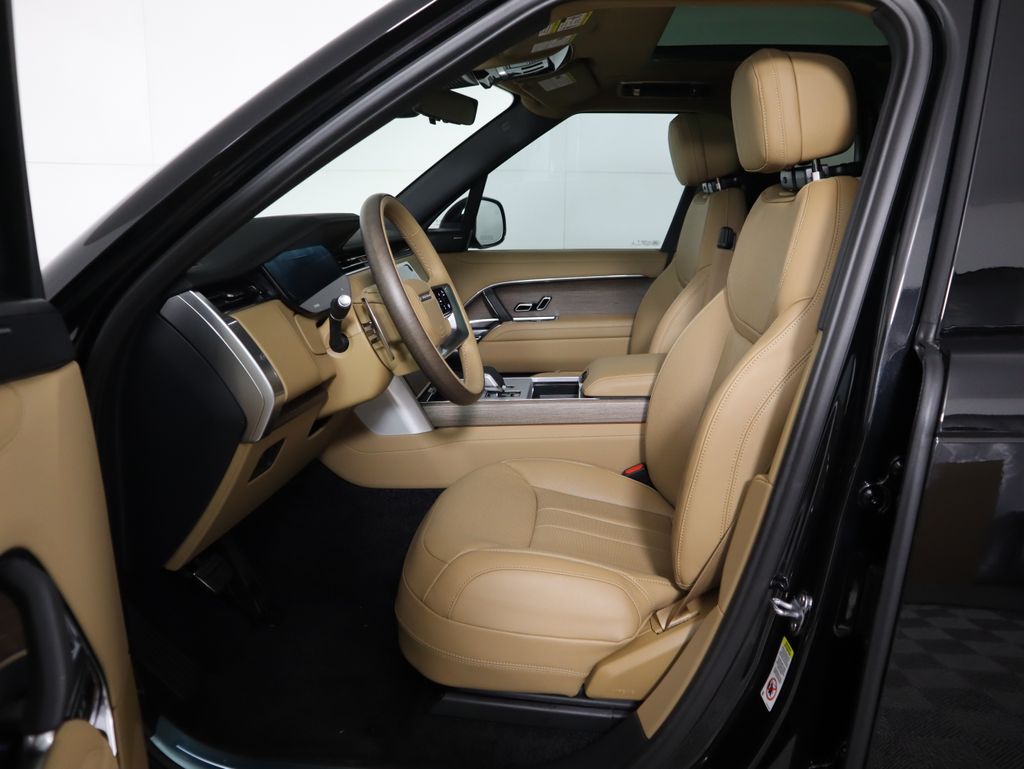 Thumbnail: 2025 Land Rover Range Rover - 20