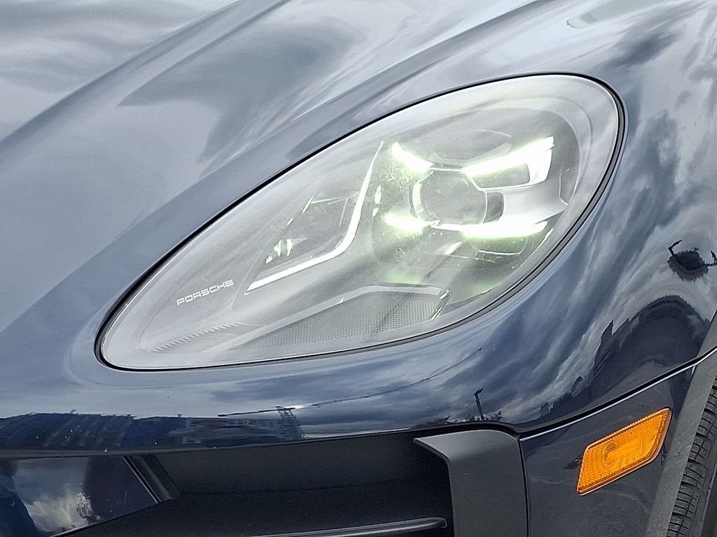 Thumbnail: 2019 Porsche Macan - 13