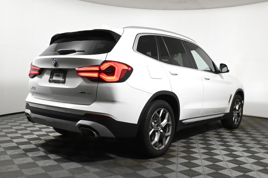 Thumbnail: 2023 BMW X3 - 6