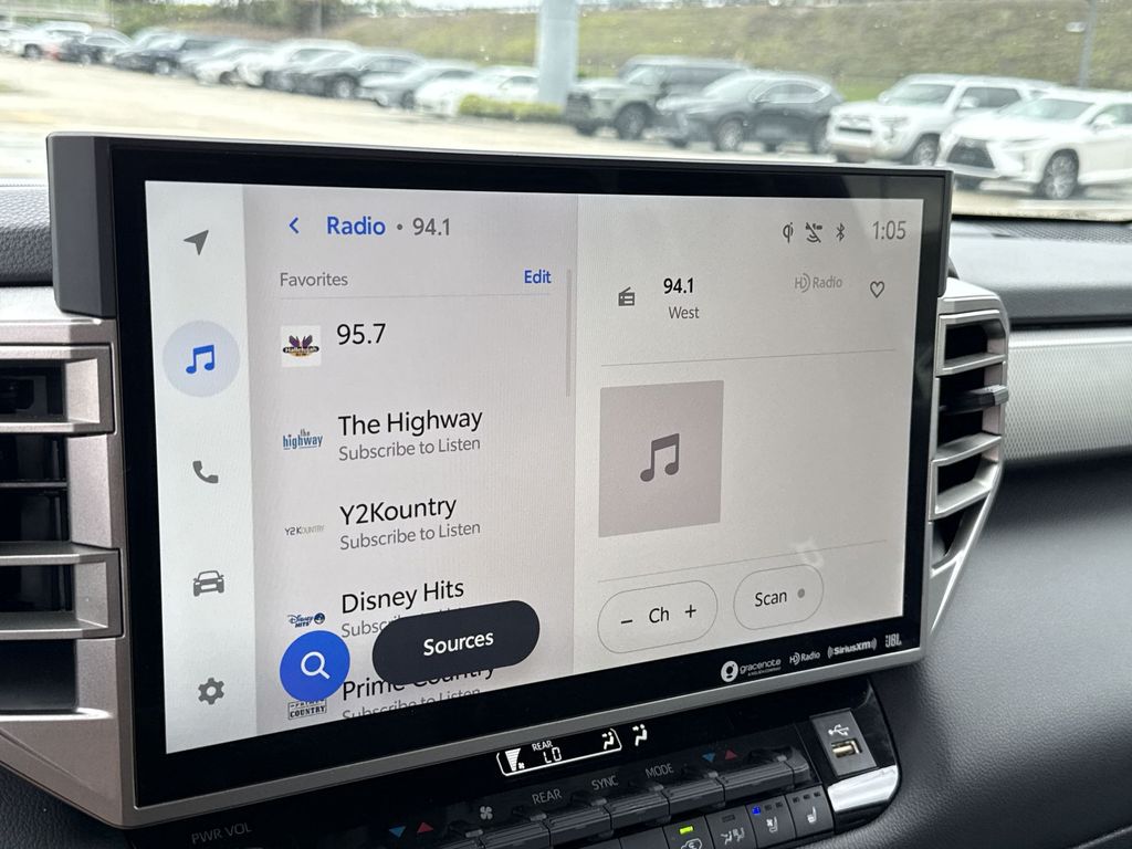 Thumbnail: 2023 Toyota Sequoia - 23