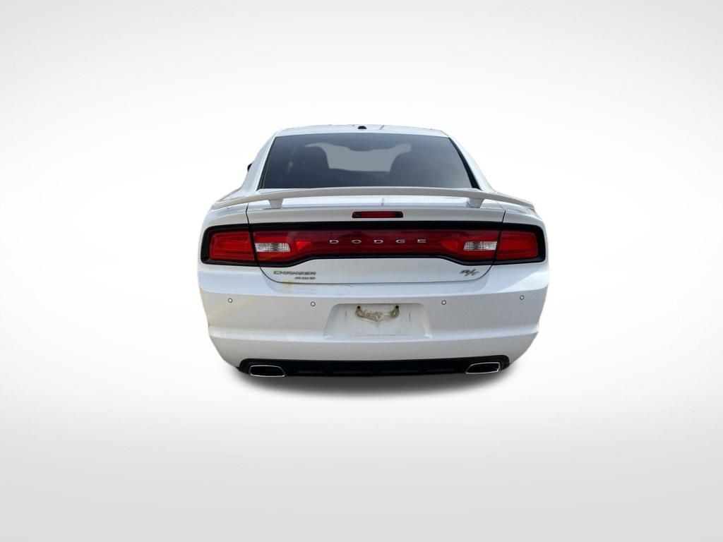 Used 2013 Off-white Dodge R/T image 6