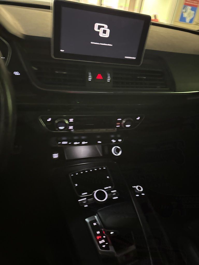 Thumbnail: 2020 Audi SQ5 - 3