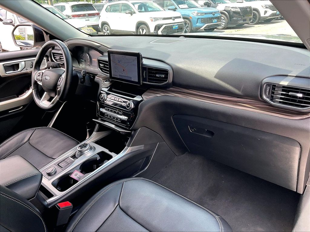 2023 Ford Explorer — photo 13