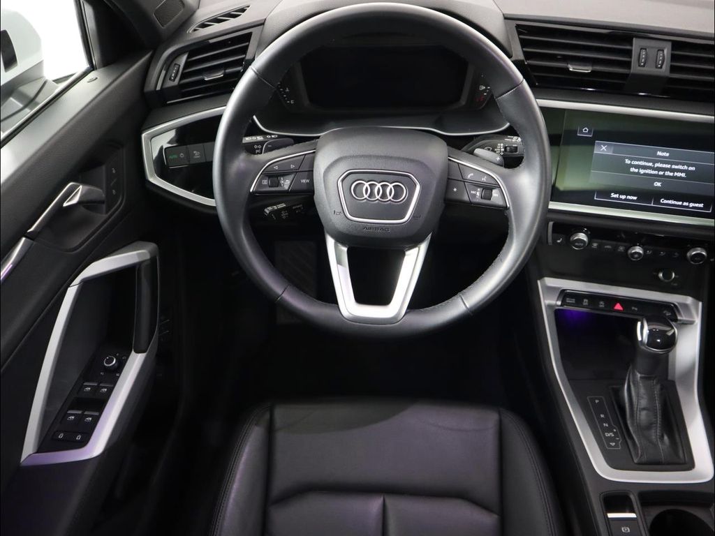 Thumbnail: 2023 Audi Q3 - 9