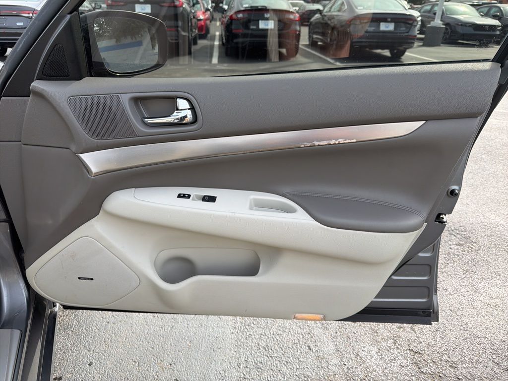 Thumbnail: 2011 INFINITI G37 - 25