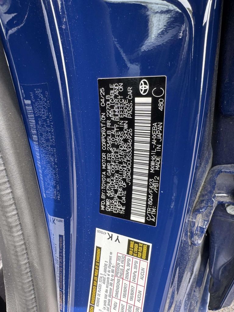 2025 Toyota Prius SE - Photo 24