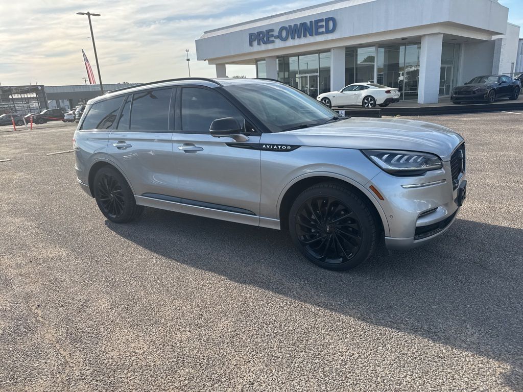2023 Silver Radiance Metallic Clearcoat Lincoln Aviator Reserve RWD SUV