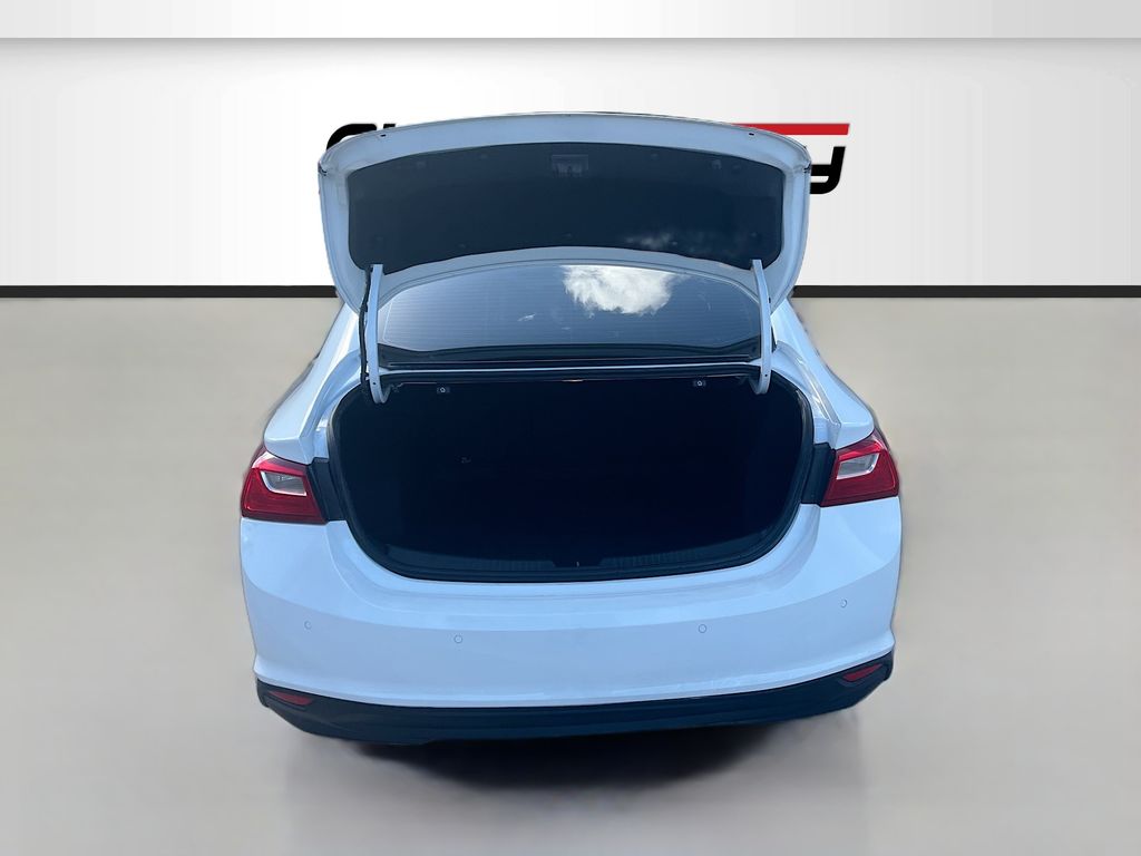 Used 2024 White Chevrolet LT image 24