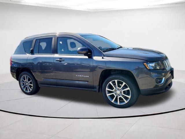 Gray (Granite Crystal Metallic Clearcoat) 2015 Jeep Compass Limited 4WD SUV / Crossover Four-Wheel Drive 6-Speed Automatic
