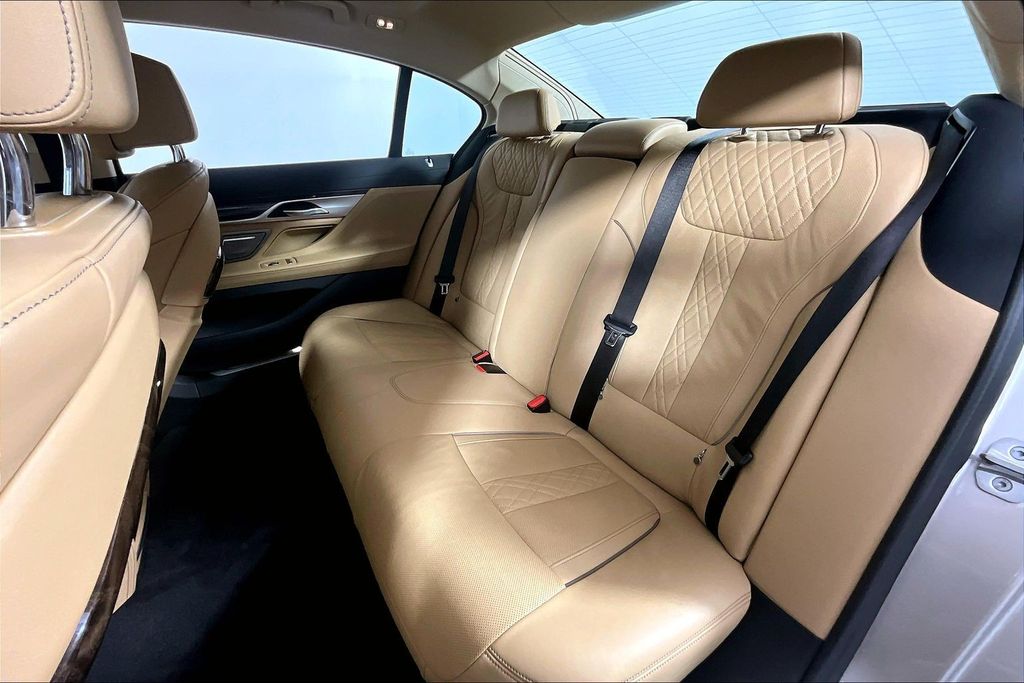 Used 2022 BMW 7 Series 750i xDrive For Sale in OLIVE BRANCH, MS