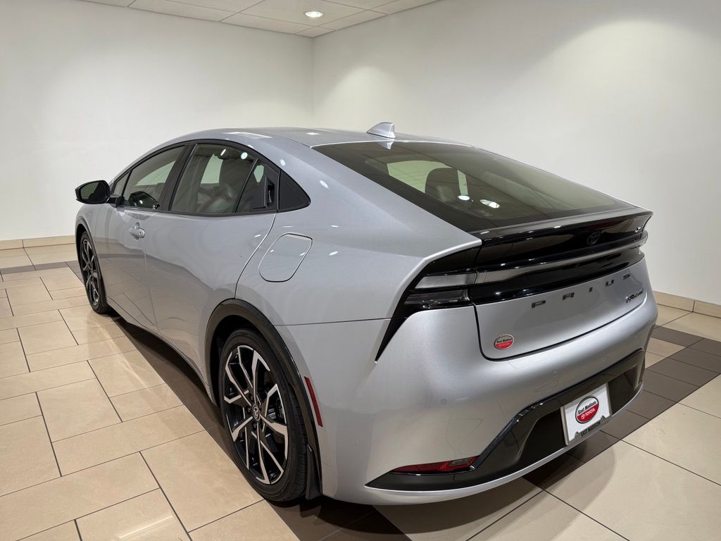 Thumbnail: 2024 Toyota Prius Prime - 3