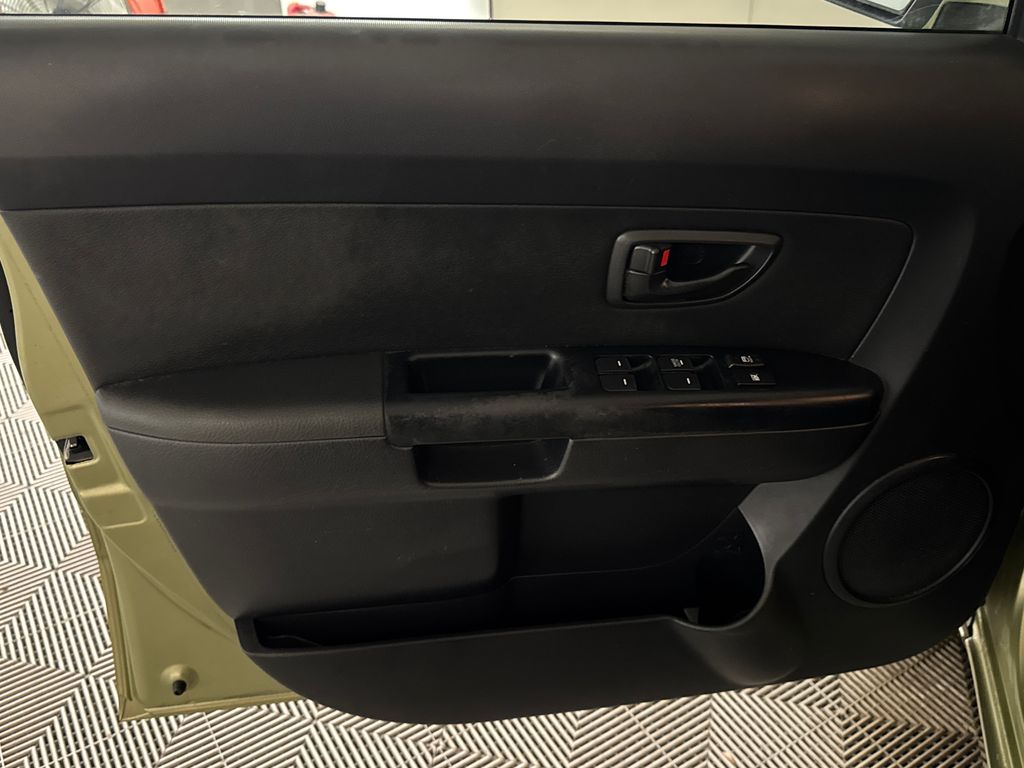Used 2012 Green Kia Base image 15