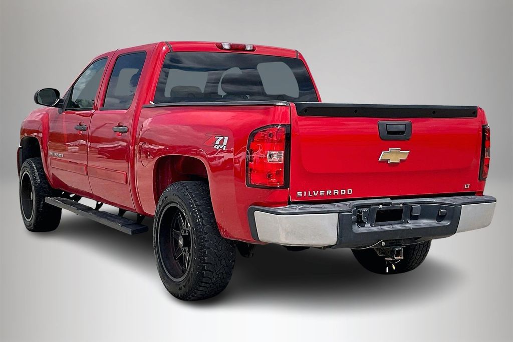 Used 2007 Chevrolet Silverado 1500 LT 4D Crew Cab