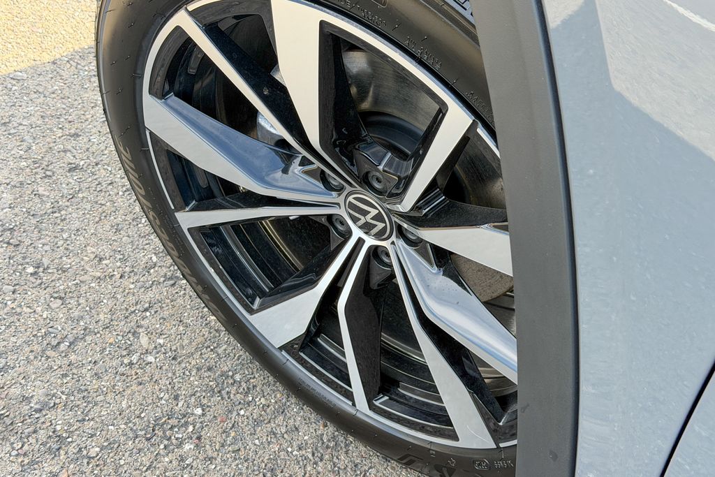 New 2026  Volkswagen 2.0T SEL Premium R-Line image 12