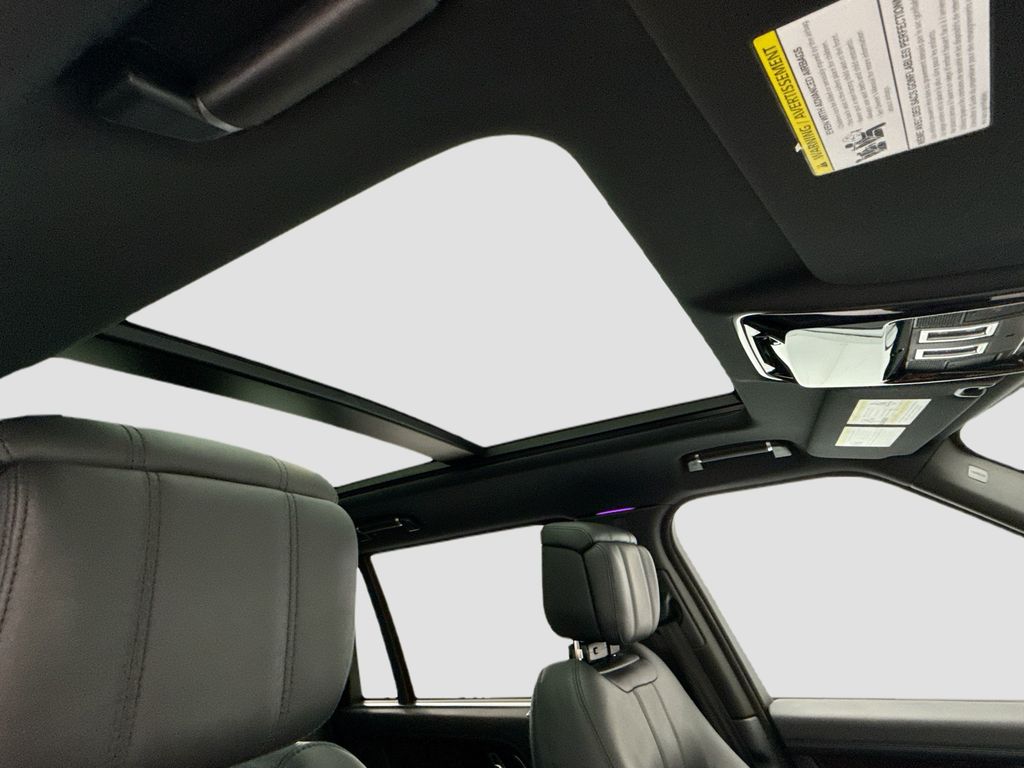 Thumbnail: 2021 Land Rover Range Rover - 16