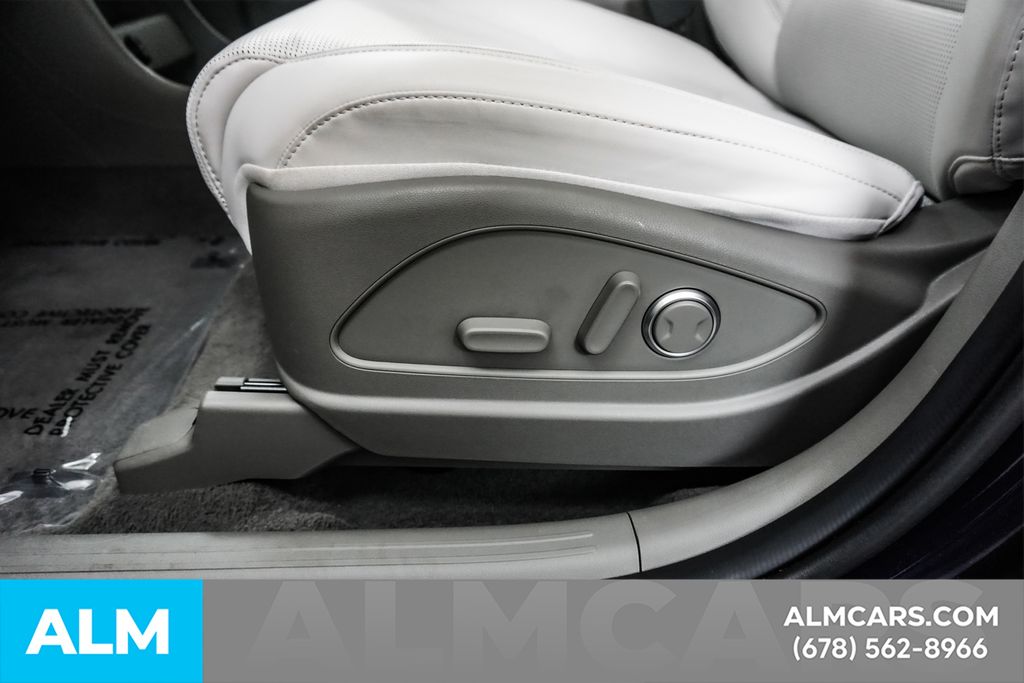 Used 2026 Blue Hyundai SEL image 33
