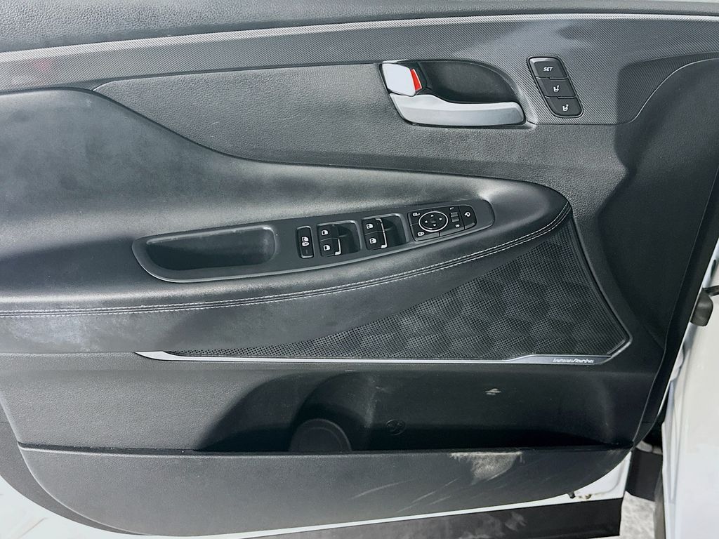 HyundaiSanta Fe25