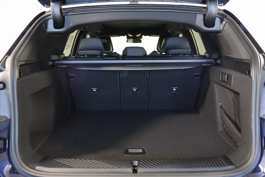 Thumbnail: 2026 BMW X3 - 8