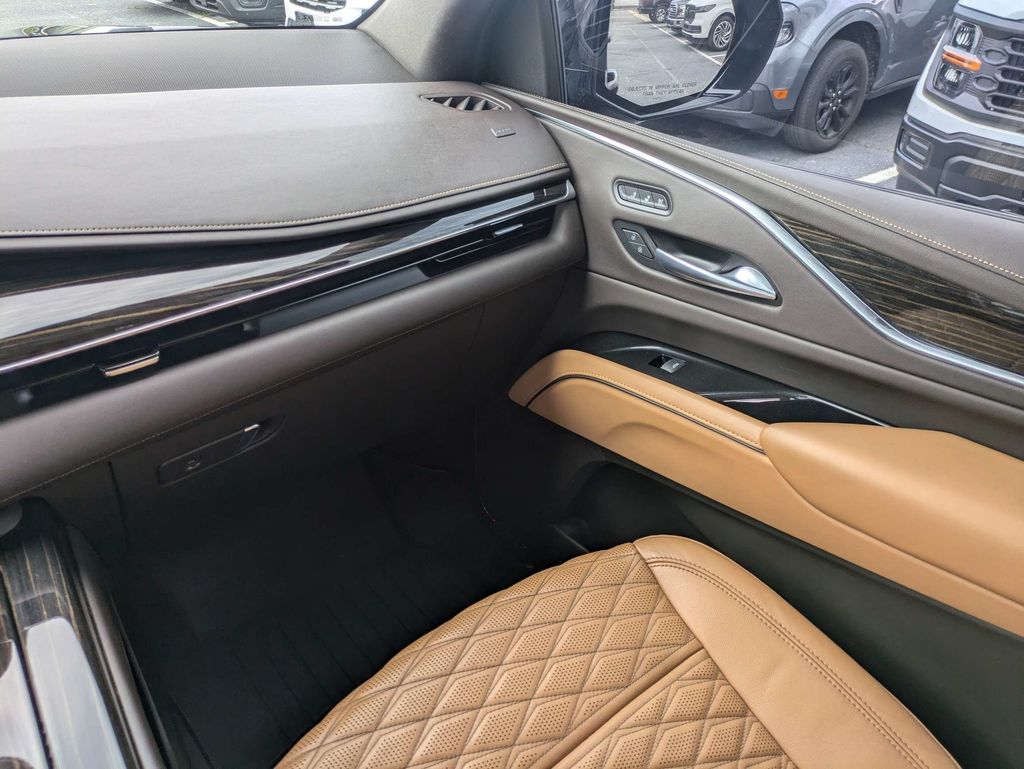 2022 Cadillac Escalade Sport