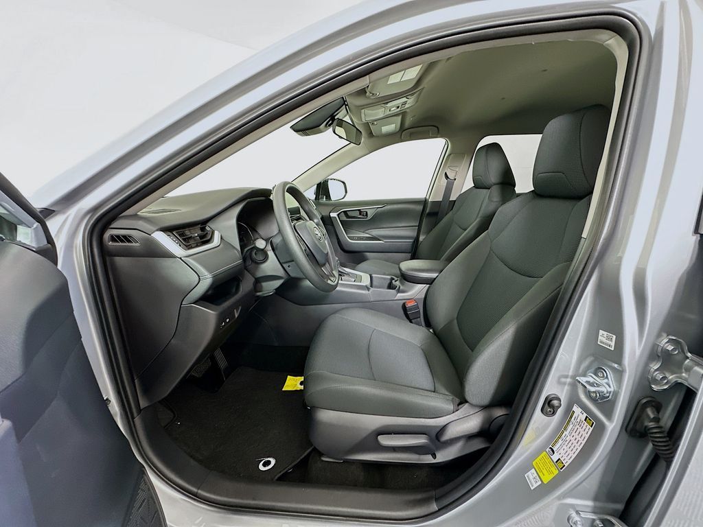 Thumbnail: 2025 Toyota RAV4 - 20