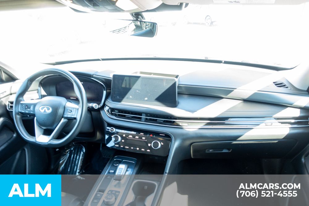 Used 2023 Silver INFINITI LUXE image 28
