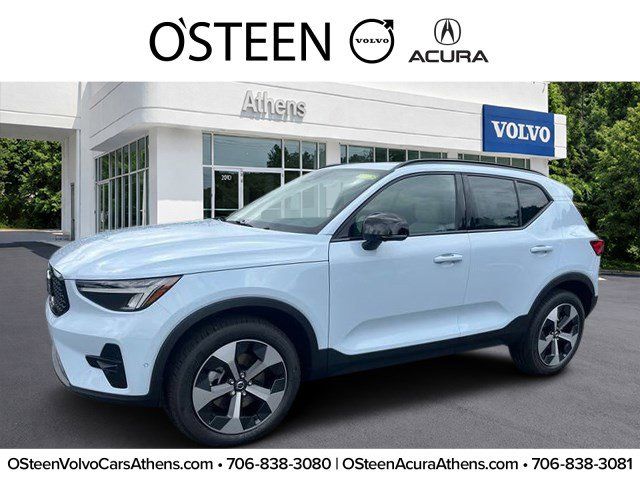 2026 Volvo XC40 B4 Plus FWD