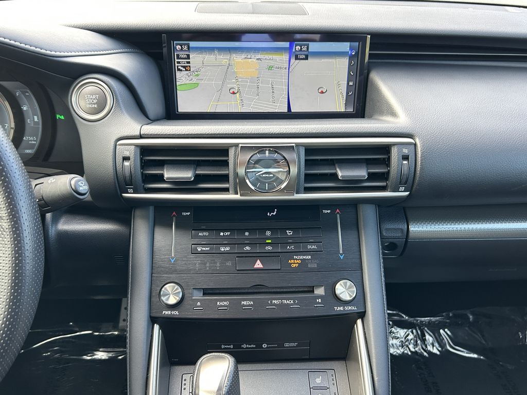 2018 Lexus IS 300 24