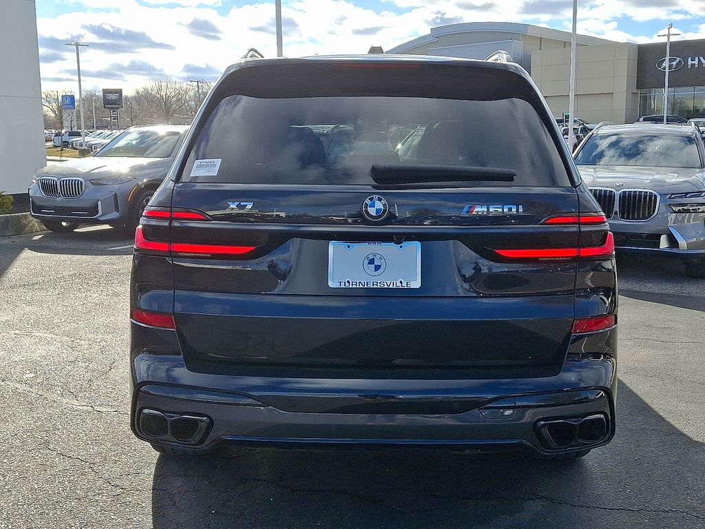 Thumbnail: 2024 BMW X7 - 5