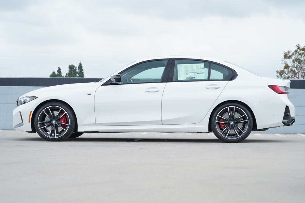 Thumbnail: 2026 BMW 3 Series - 4